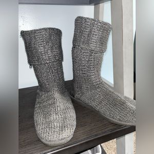 Grey sweater boots